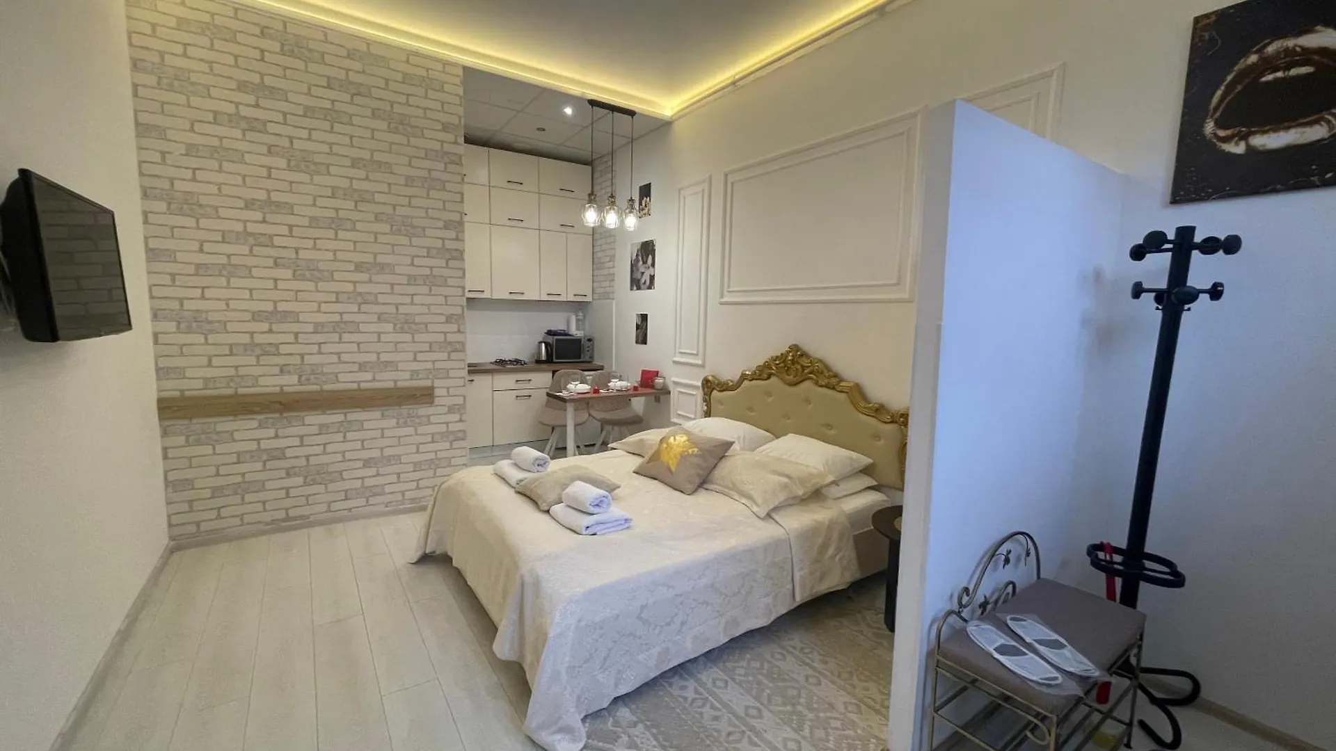 Vintage Apartment Kotlyarska10 리비프